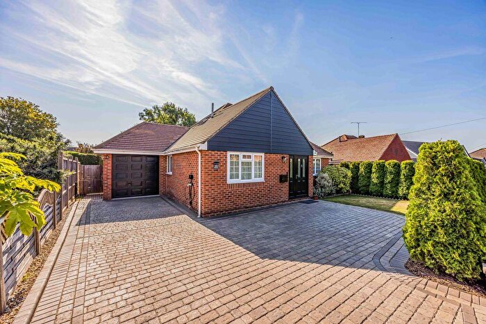 3 Bedroom Detached House For Sale In Littlepark Avenue, Bedhampton, PO9