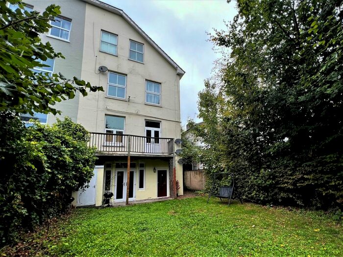 1 Bedroom Flat To Rent In Upper Grosvenor Road, Tunbridge Wells, Kent, TN1