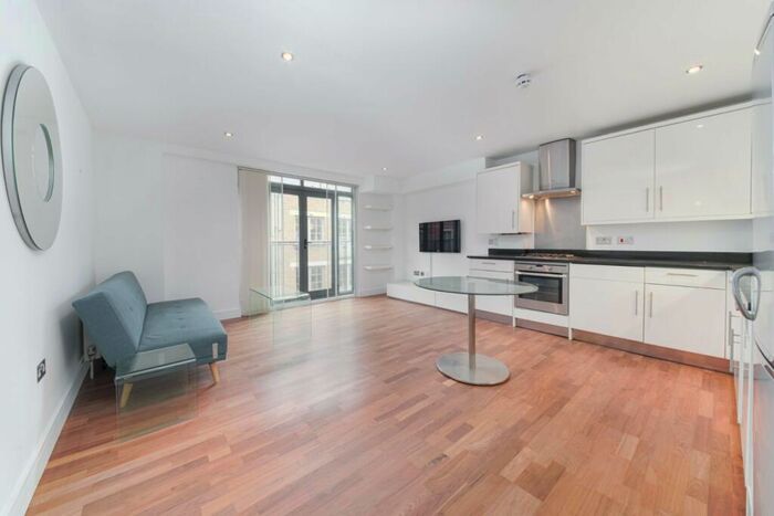 2 Bedroom Flat To Rent In Hoxton Square, Hoxton, N1