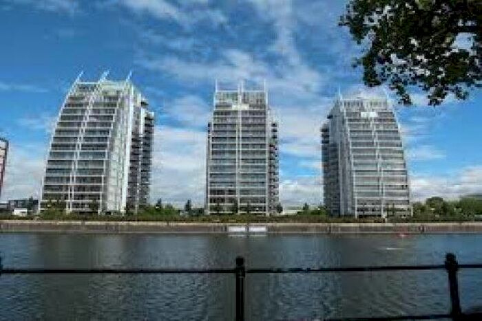 2 Bedroom Flat To Rent In The Quays, Salford, M50