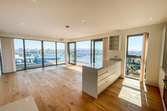 2 Bedroom Apartment For Sale In Discovery Road, Mountwise Plymouth, PL1