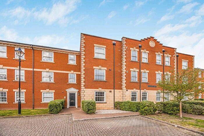 2 Bedroom Flat For Sale In Mountjoy Court, Old Portsmouth, PO1