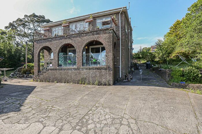 3 Bedroom Flat For Sale In The Ponderosa, Shore Road, Flat, Kilcreggan, G84