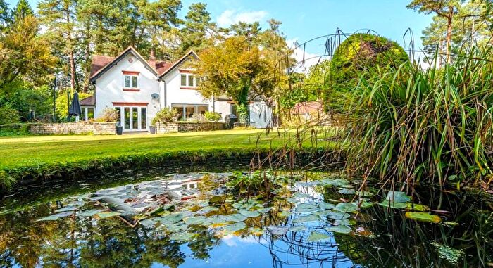 4 Bedroom Detached House For Sale In Clumps Road, Lower Bourne, Farnham, GU10