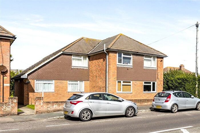 1 Bedroom Flat For Sale In Brighton Road, Lancing, West Sussex, BN15
