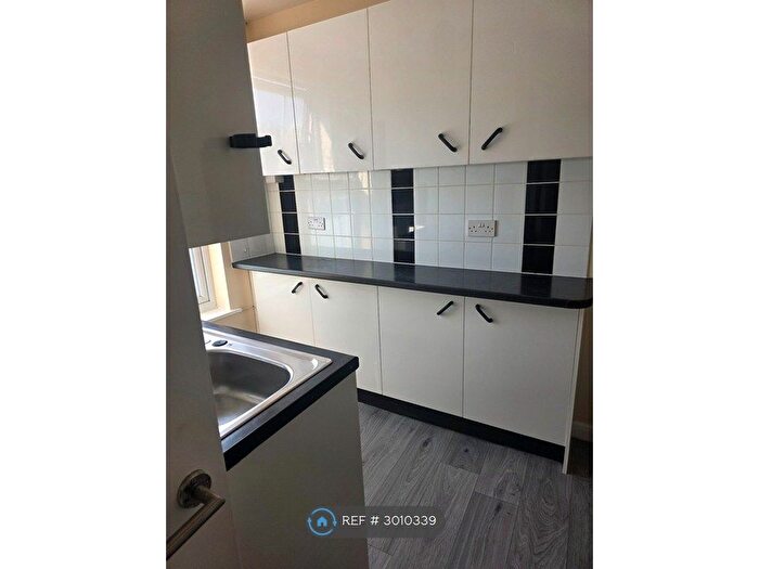 1 Bedroom Flat To Rent In East St, Grantham, NG31