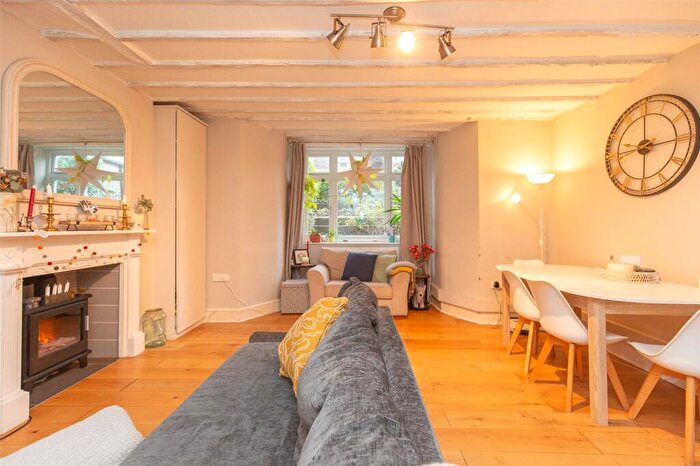 2 Bedroom Apartment For Sale In Abbotsford Road, Bristol, BS6