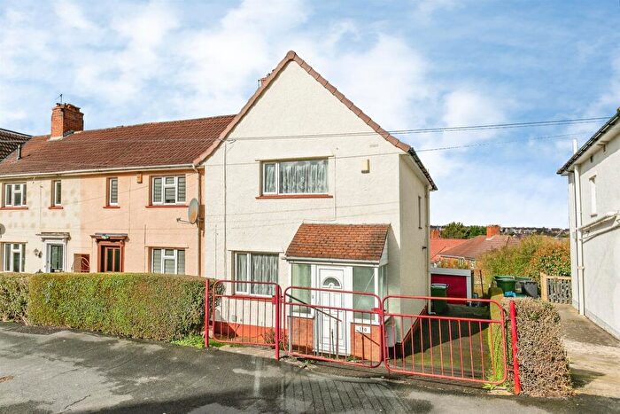 3 Bedroom End Of Terrace House For Sale In Lynton Road, Bedminster, Bristol, BS3