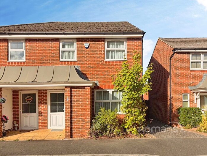 3 Bedroom Semi-Detached House For Sale In Honington Mews, Farnborough, Hampshire, GU14