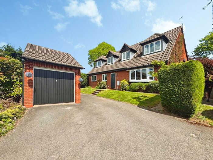 4 Bedroom Detached House For Sale In Jill Avenue, Birmingham, B43