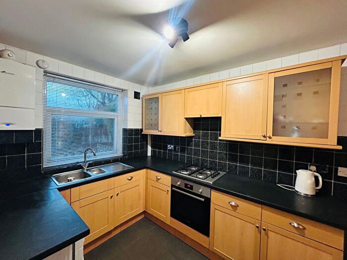 3 Bedroom Semi-detached House To Rent In Field Lane, Birmingham, B32