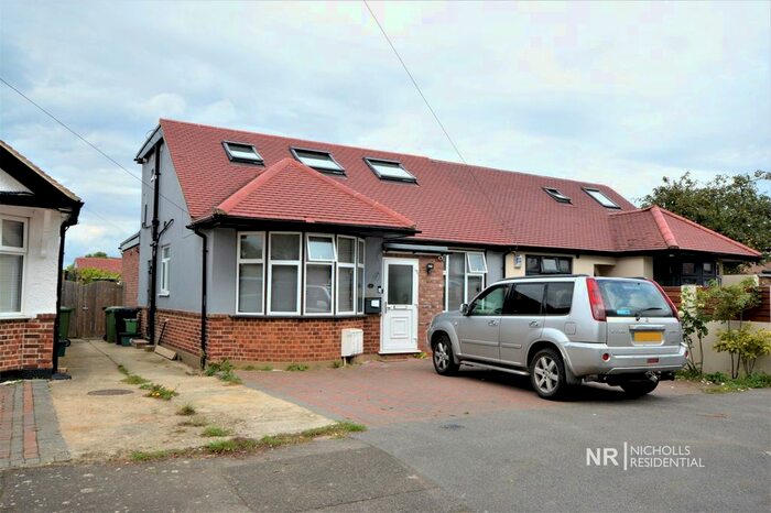 3 Bedroom Semi-Detached Bungalow To Rent In Devon Way, West Ewell, Surrey., KT19