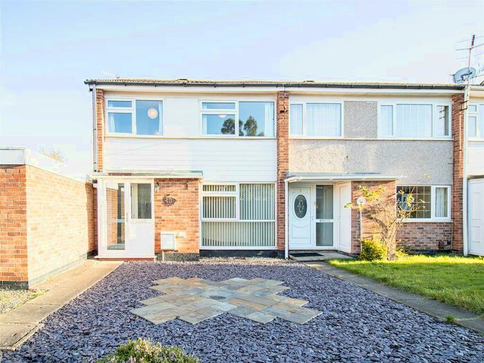 3 Bedroom Town House To Rent In Kingswood Close, West Bridgford, Nottingham NG2