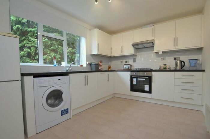 1 Bedroom Maisonette To Rent In Northwood Road, Harefield, UB9