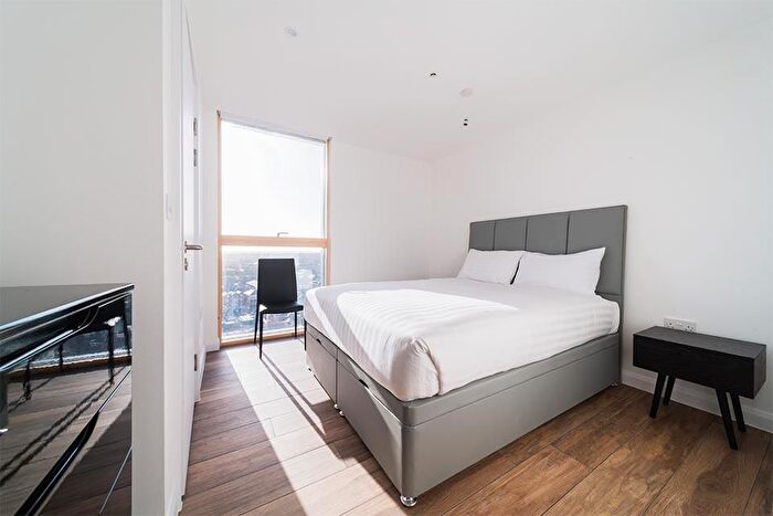 1 Bedroom Flat To Rent In Queen Street, Maidenhead, SL6