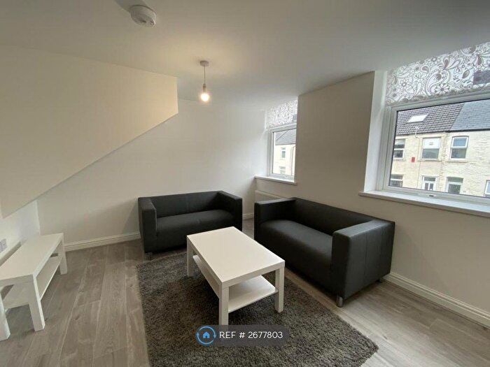 2 Bedroom Flat To Rent In Woodville Road, Cardiff, CF24