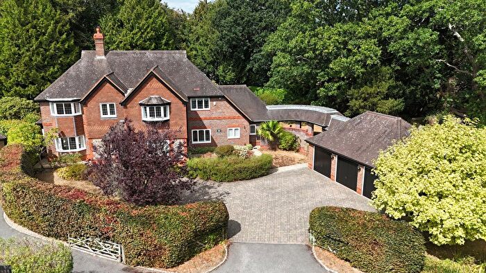 6 Bedroom Detached House For Sale In The Rise, Brockenhurst, Hampshire, SO42