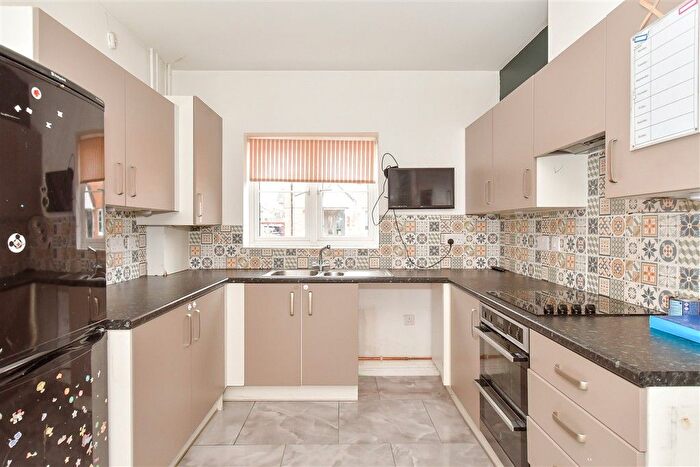 3 Bedroom Detached House For Sale In Navigation Drive, Yapton, Arundel, West Sussex, BN18