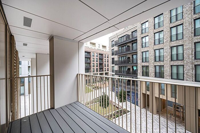 1 Bedroom Flat To Rent In The Silk District, Whitechapel, London, E1