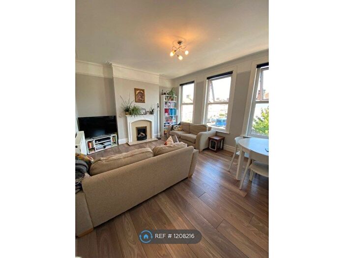 3 Bedroom Flat To Rent In Muirkirk Road, London, SE6