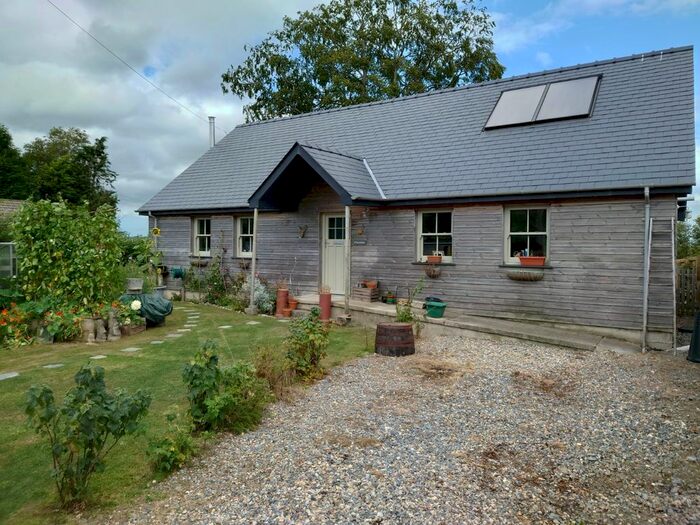 5 Bedroom Property For Sale In Maesycrugiau, Pencader, Carmarthenshire., SA39