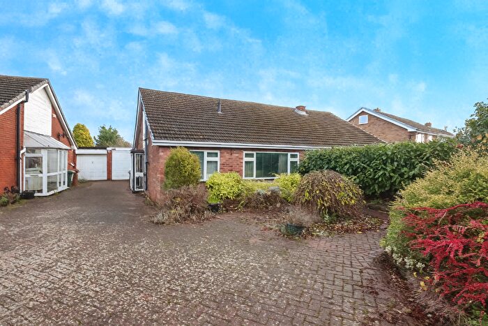 2 Bedroom Semi-Detached Bungalow For Sale In Lilac Avenue, Sutton Coldfield, West Midlands, B74