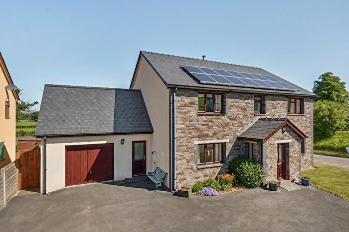 4 Bedroom Detached House For Sale In Felindre, Brecon, LD3