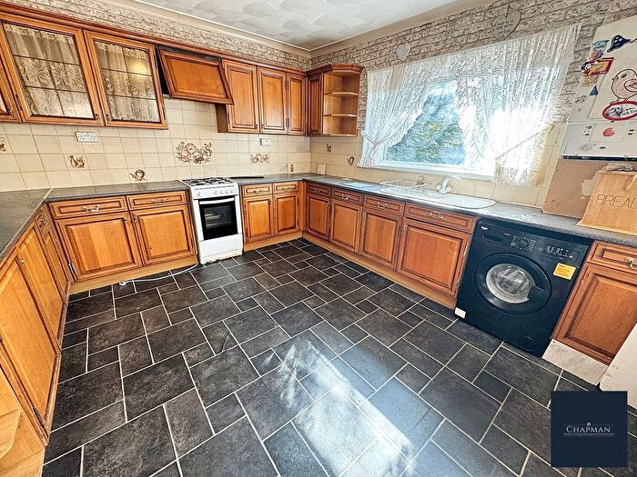 3 Bedroom End Terrace House For Sale In Tyntyla Road, Tonypandy, CF40