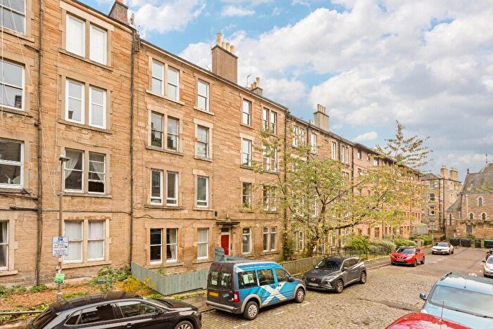 2 Bedroom Flat To Rent In Glen Street, Tollcross, Edinburgh, EH3