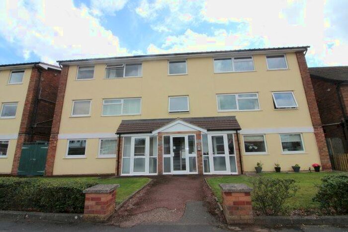 2 Bedroom Flat To Rent In Campion Court, Leamington Spa, CV32