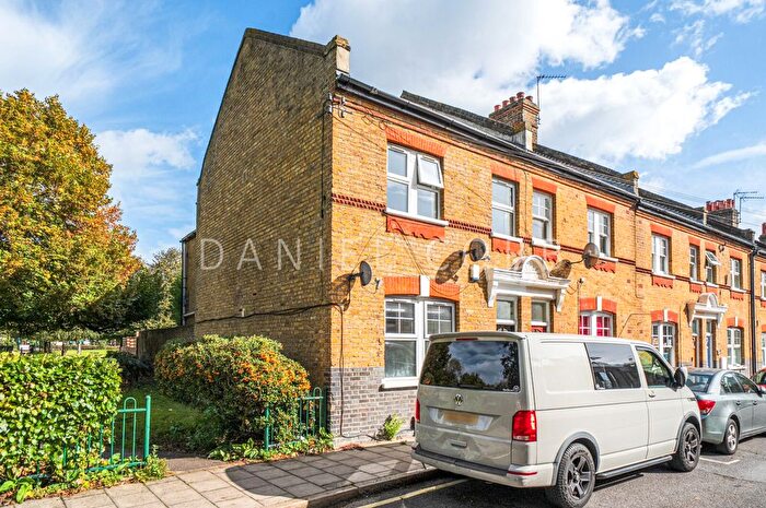2 Bedroom Flat For Sale In Lollard Street, London, SE11