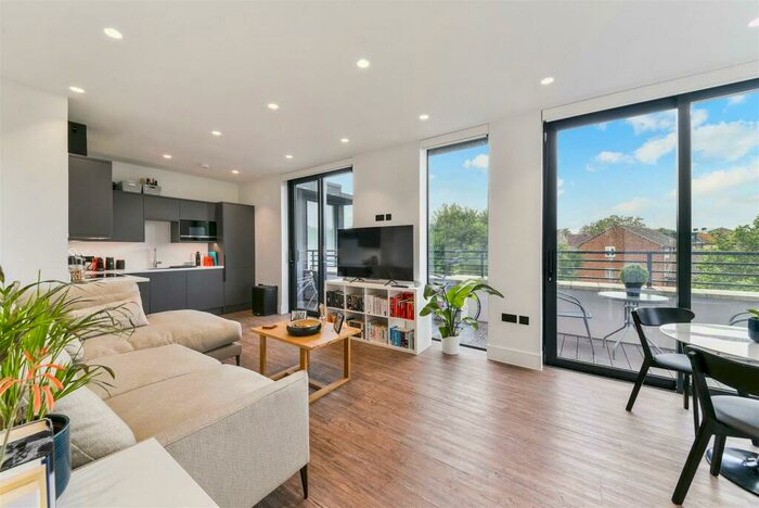 1 Bedroom Penthouse To Rent In Ward Road, Tufnell Park, N19