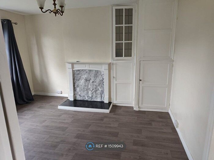 1 Bedroom Flat To Rent In Moat Green Avenue, Wolverhampton, WV11
