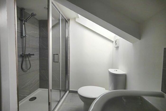 1 Bedroom Flat To Rent In Clare Terrace, Falmouth, TR11