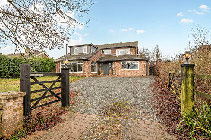 4 Bedroom Detached House For Sale In Church Street, Langford, SG18