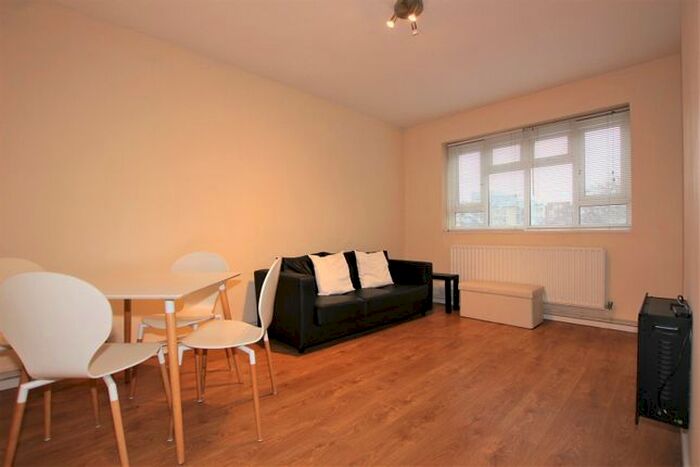 3 Bedroom Flat To Rent In Pattison House, Redcross Way, Borough, SE1