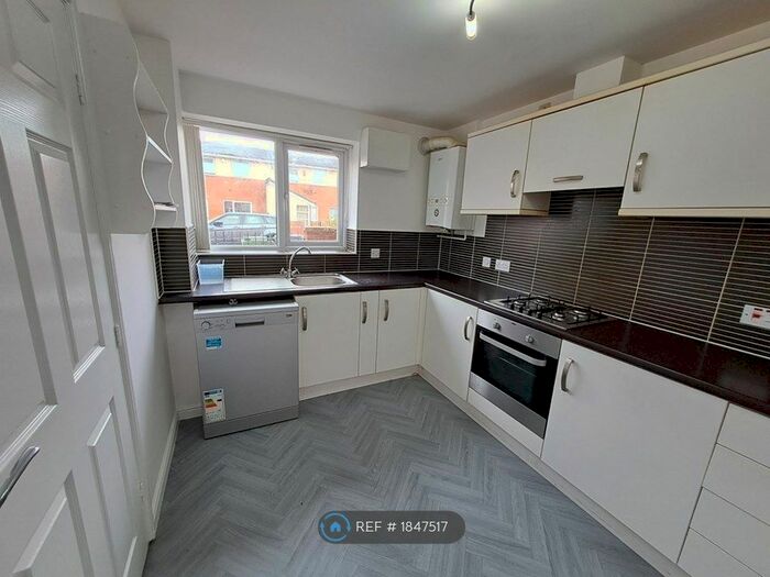 2 Bedroom Terraced House To Rent In Holstein Street, Manchester, M13