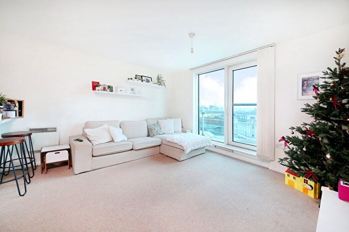 2 Bedroom Flat For Sale In Admiral House, St. George Wharf, SW8