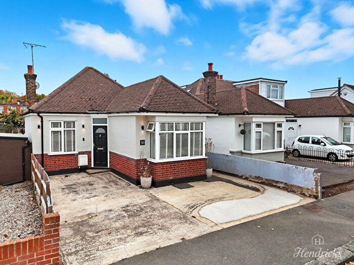 2 Bedroom Bungalow For Sale In Feeches Road, Southend-On-Sea, SS2