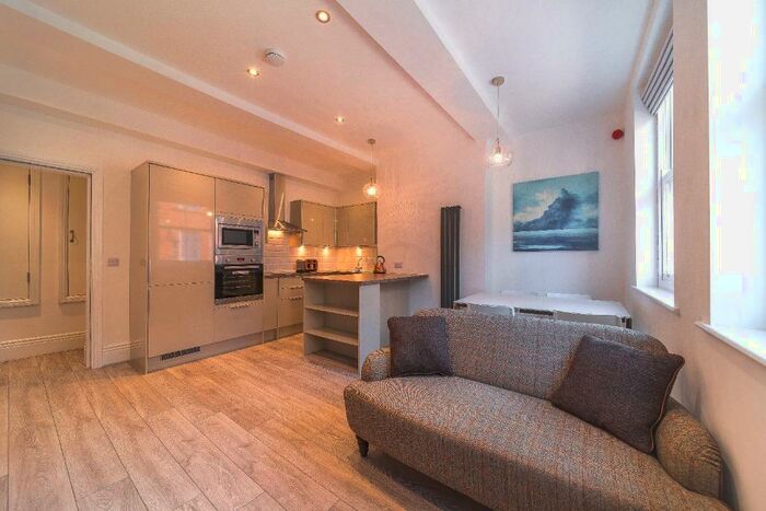 1 Bedroom Flat To Rent In Norfolk Row, City Centre, Sheffield, S1