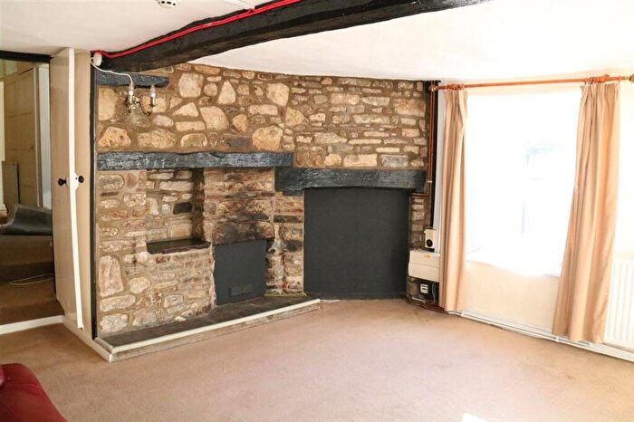 2 Bedroom Maisonette To Rent In Hounds Road, Chipping Sodbury, BS37