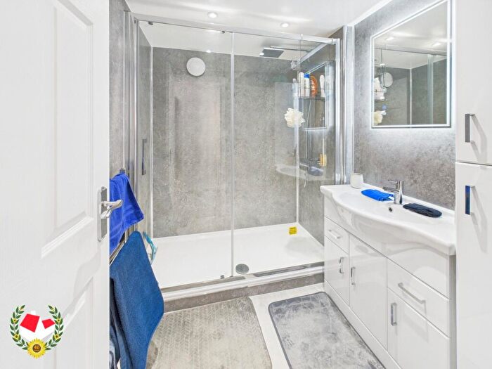 5 Bedroom House For Sale In Elmgrove Road East, Hardwicke, GL2