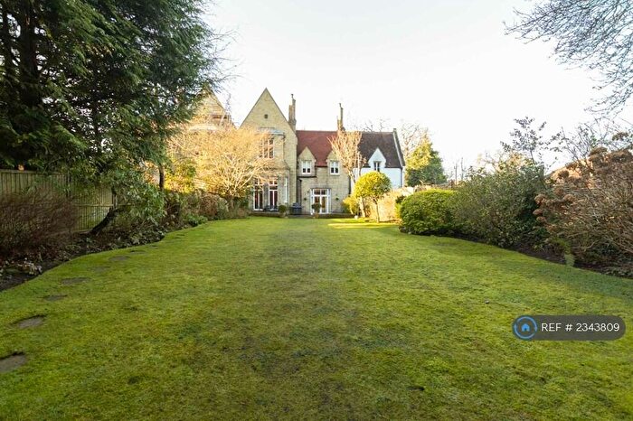 4 Bedroom Terraced House To Rent In Brooklands Road, Weybridge, KT13