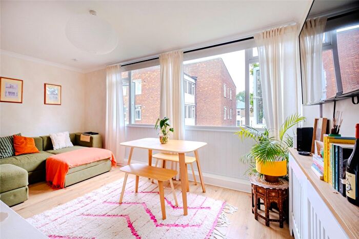 1 Bedroom Flat To Rent In Ethelbert Street, London, SW12