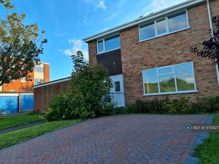 4 Bedroom End Of Terrace House To Rent In Moat Drive, Halesowen, B62