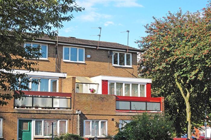 3 Bedroom Apartment To Rent In Shawgreen Close, Hulme, Manchester, M15