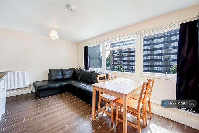 4 Bedroom Flat To Rent In Sheffield Square, London, E3