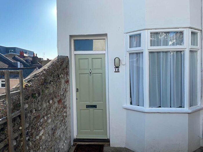 2 Bedroom House To Rent In Camden Terrace, , Brighton, BN1