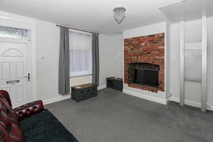 2 Bedroom Terraced House For Sale In Belfield Lane, Rochdale, OL16