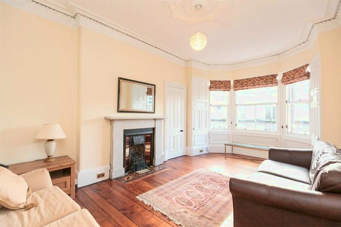 2 Bedroom Flat To Rent In Montgomery Street, Edinburgh, EH7
